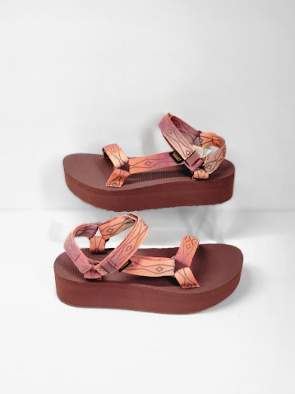 TEVA Flatform Universal Sunscape Sandals Women’s Sz 10 Pink Orange Platform NWT - Picture 3 of 10